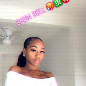 Meet your Posher, Deasia